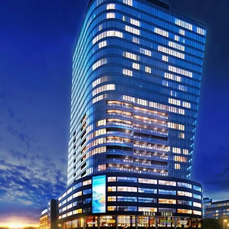 Appartamento Hanza Tower Lux Jacusi & Sauna & Pool *